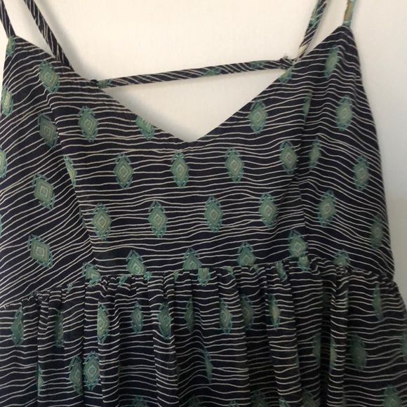 Women’s flowy open back dress - Picture 2 of 4